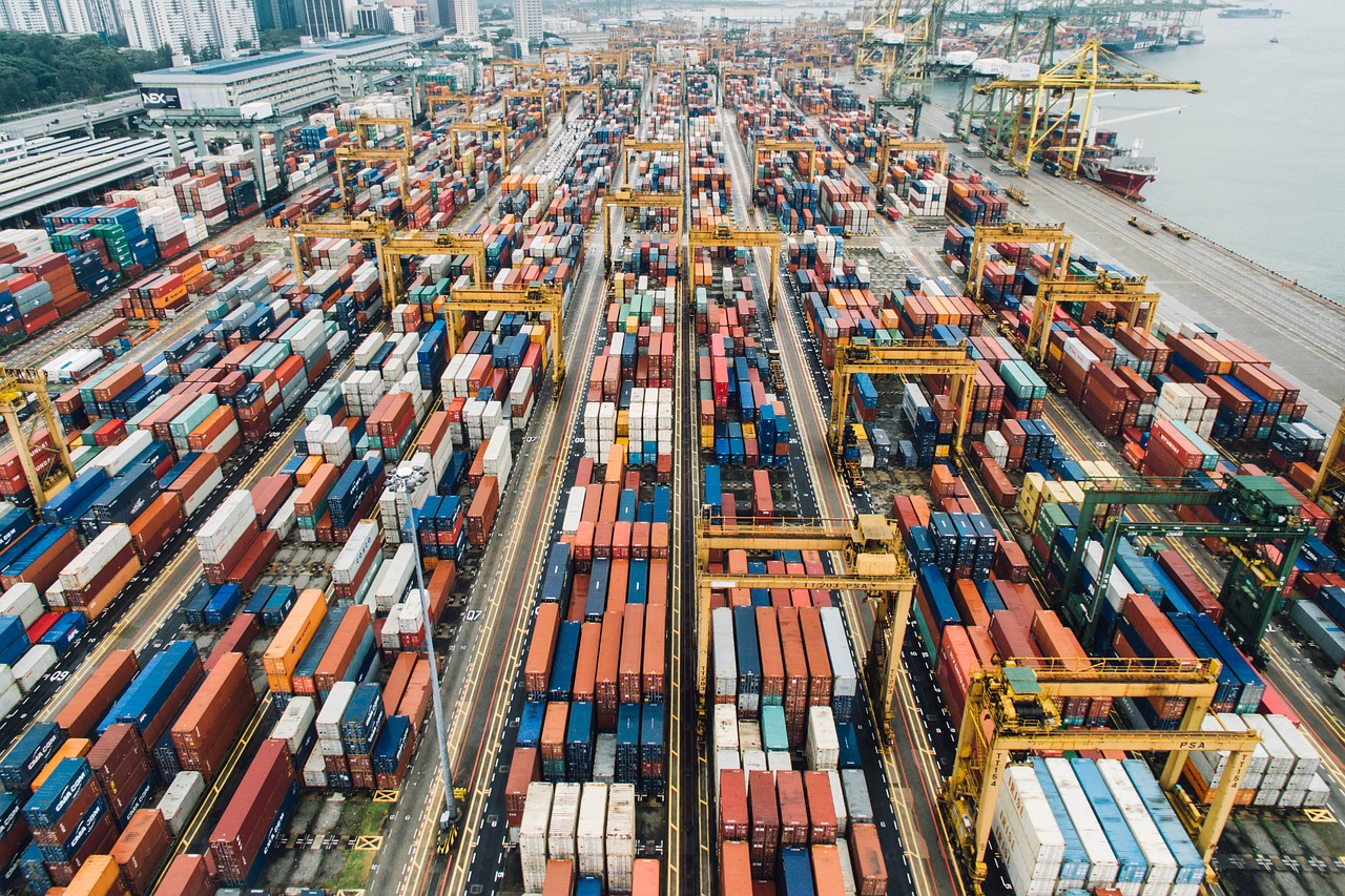 container-2568197_1280 container-2568197_1280